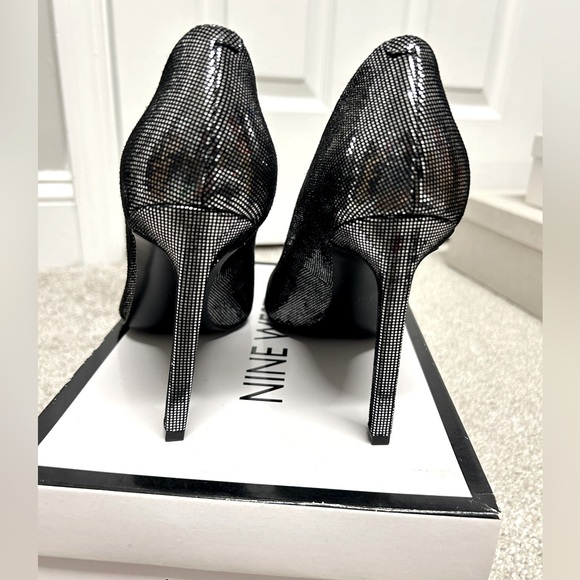 NWT!! Tatiana Heels - Picture 4 of 5